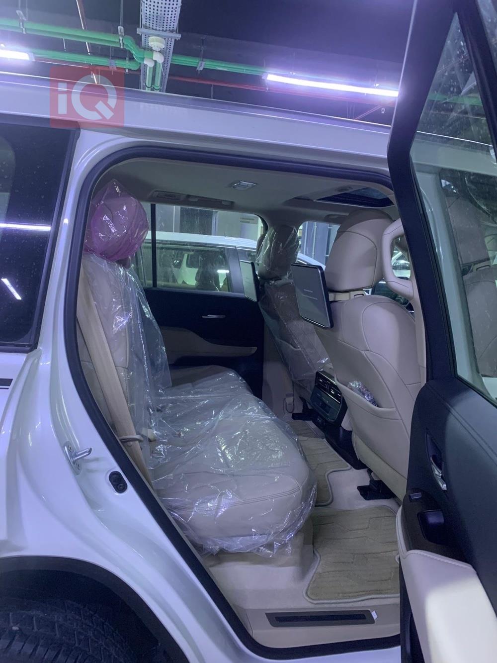 تۆیۆتا لاند کروزەر